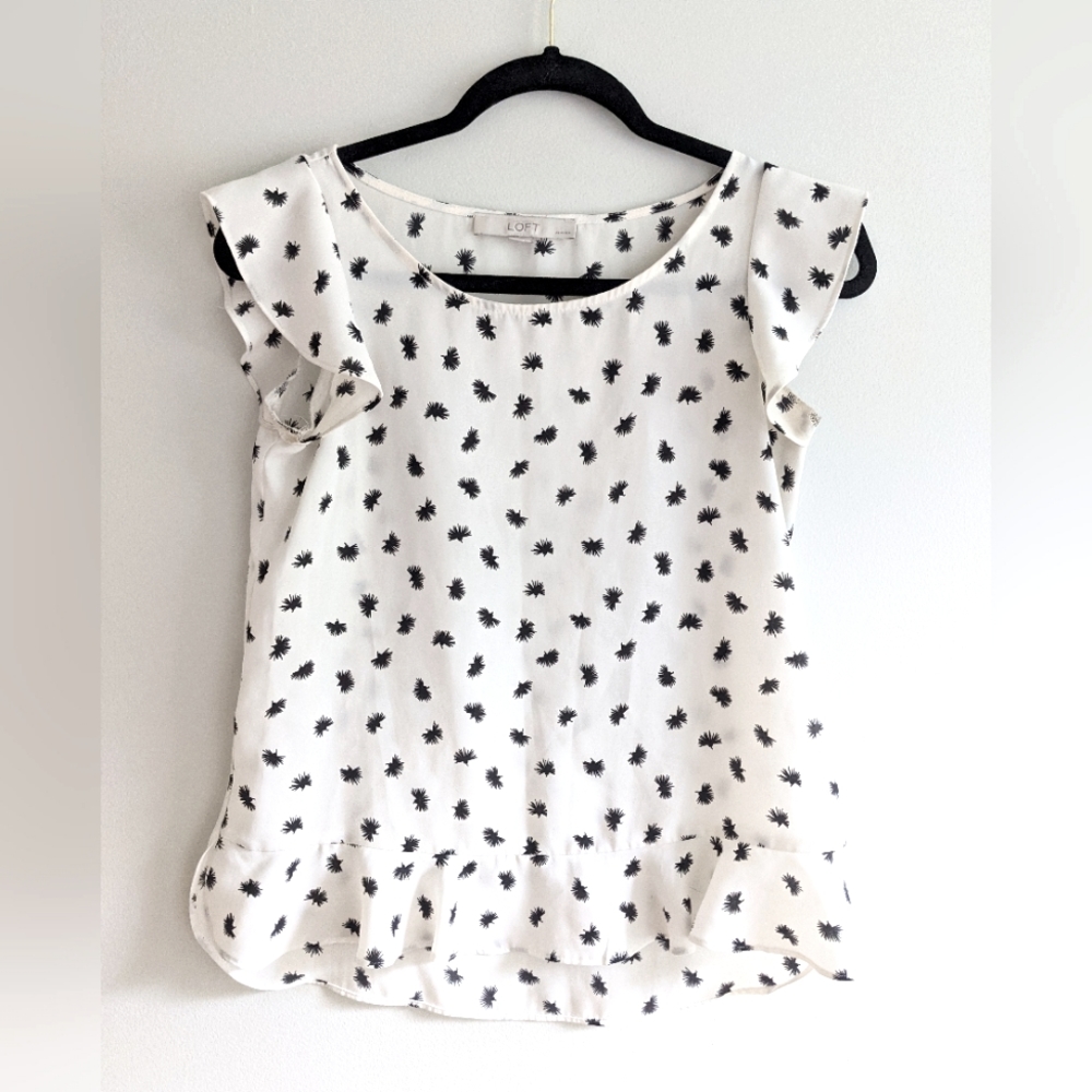 Loft Petites Ruffle Cap-Sleeved Patterned Blouse